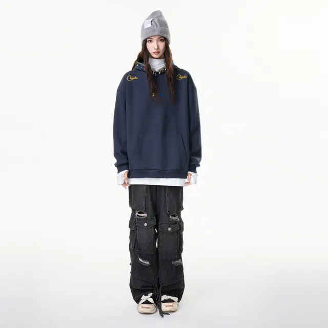 草本初色 创意帽檐彩色珠串流苏设计高街无性别主义复古简约潮流重磅仿刺绣字母印花连帽落肩休闲时尚宽松百搭日常套头长袖卫衣 男女同款