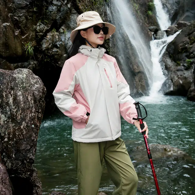 左岸 时尚拼色防风防水连帽可拆卸运动休闲徒步工装登山服简约户外机能恒温蓄热宽松舒适轻便百搭耐用石墨烯保暖加厚夹克外套棉服 女款