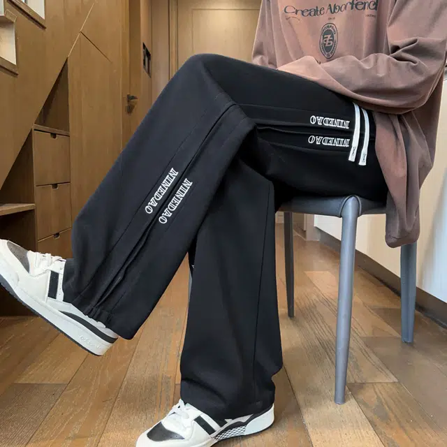 左岸 青少年港风时尚潮流百搭设计感褶皱字母绣花宽松直筒卫裤长裤柔软舒适轻便透气阔腿裤春秋季休闲裤 男款