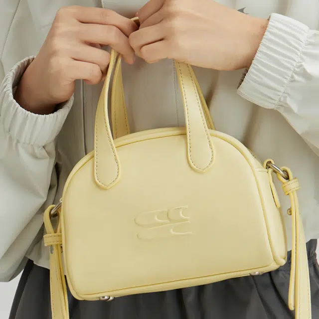 Crying Center Classic Retro PU Boston Bag