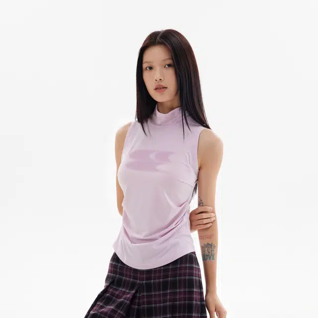 Crying Center Turtleneck Vest