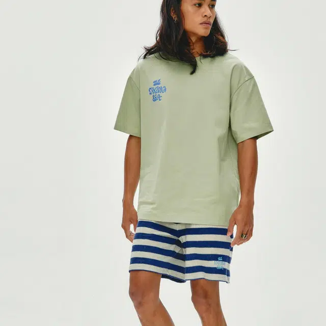 Crying Center Vintage Beach Illustration Tee