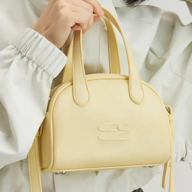 Crying Center Classic Retro PU Boston Bag