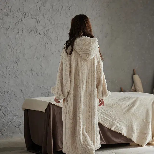 热妒 柔软简约时尚甜美菠萝连帽保暖睡袍 女款 米白色