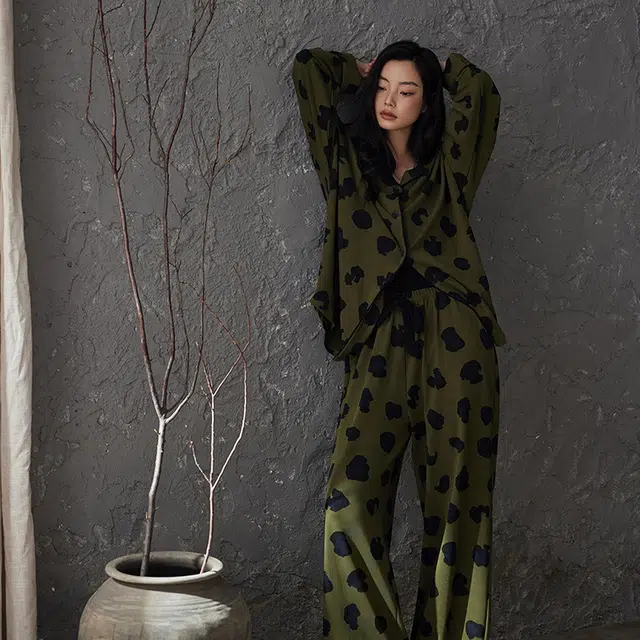 热妒 春秋季纯棉带胸垫一体高级感长袖长裤家居服睡衣套装  女款