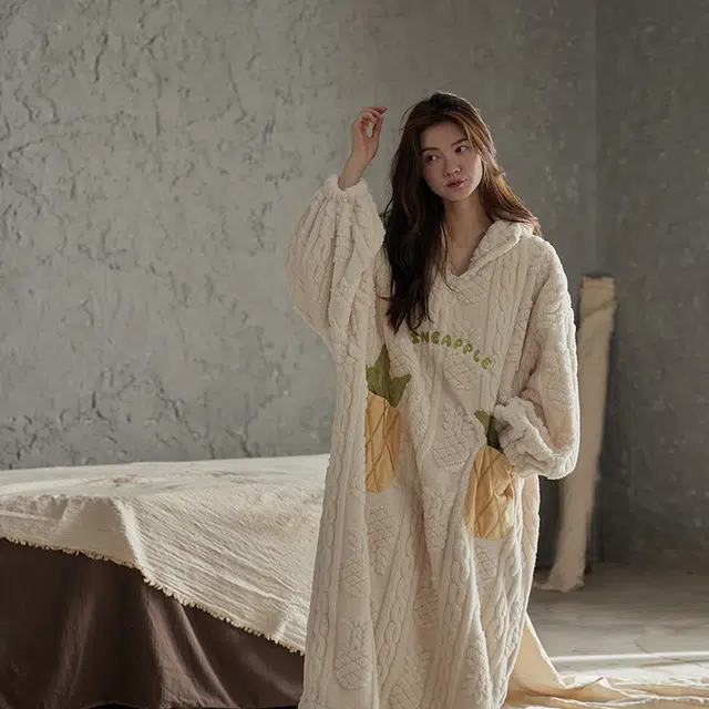 热妒 柔软简约时尚甜美菠萝连帽保暖睡袍 女款 米白色