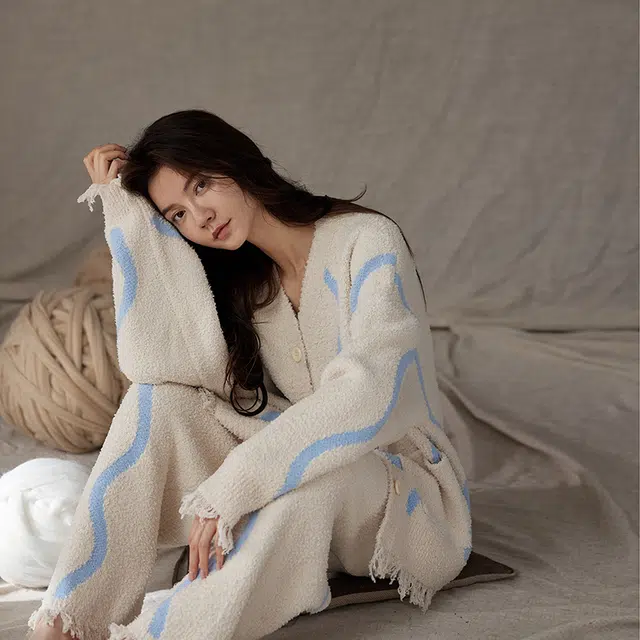 热妒 舒适柔软条纹可外穿长袖长裤睡衣套装 女款 米白色