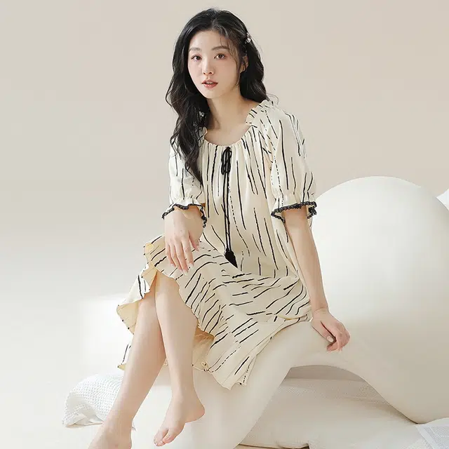 浪莎 线条设计抗菌除螨舒适亲肤宽松休闲短袖睡裙 女款 白色