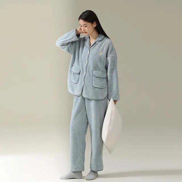 浪莎 雪花长毛绒珊瑚绒睡衣女冬季新款韩版可外穿宽松翻领开衫扣系加绒加厚保暖法兰绒家居套装 女款 天蓝色
