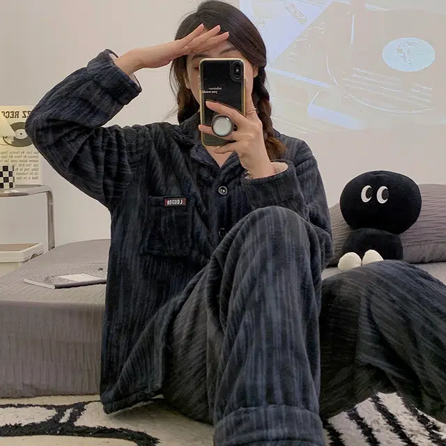 浪莎 法兰绒睡衣女冬季简约加厚加绒翻领开衫长袖宽松保暖 家居套装 女款 黑色