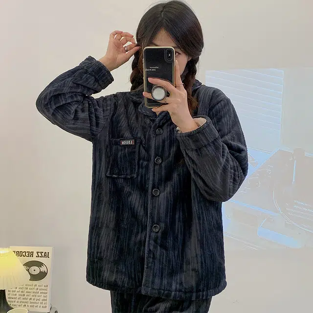 浪莎 法兰绒睡衣女冬季简约加厚加绒翻领开衫长袖宽松保暖 家居套装 女款 黑色
