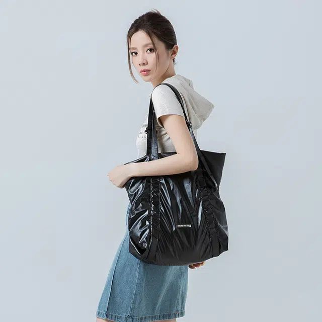 COMBACK noonecan Tote