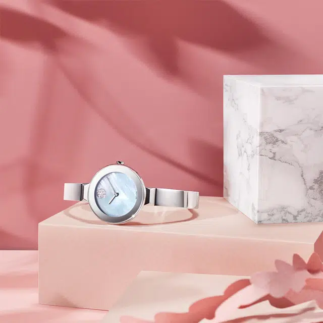 MOVADO 28mm
