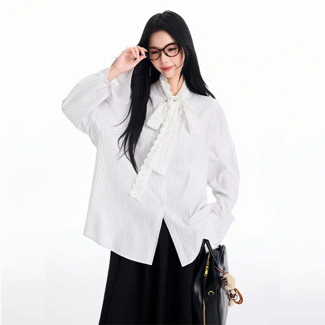 玫丝朵 韩式时尚潮流条纹蝴蝶结绑带蕾丝花边长袖衬衫 女款 白色