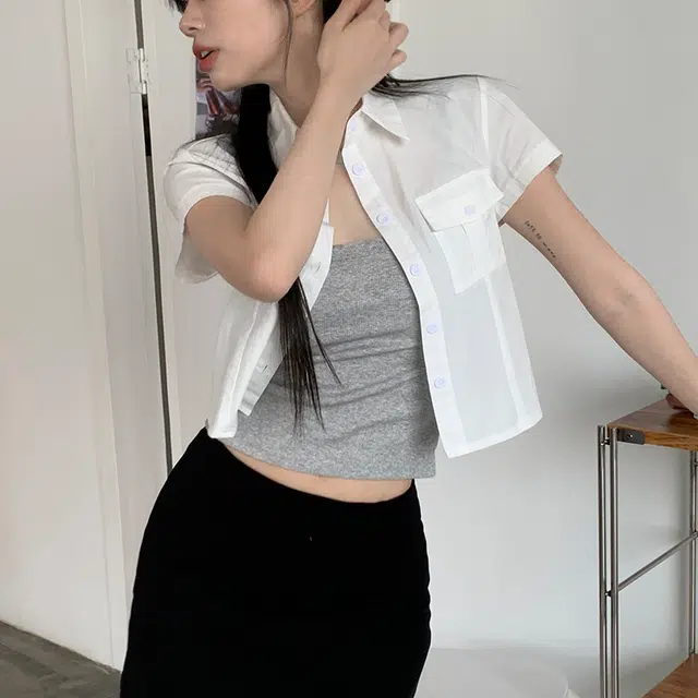 玫丝朵 青春感双口袋翻领短款短袖衬衫 女款 白色