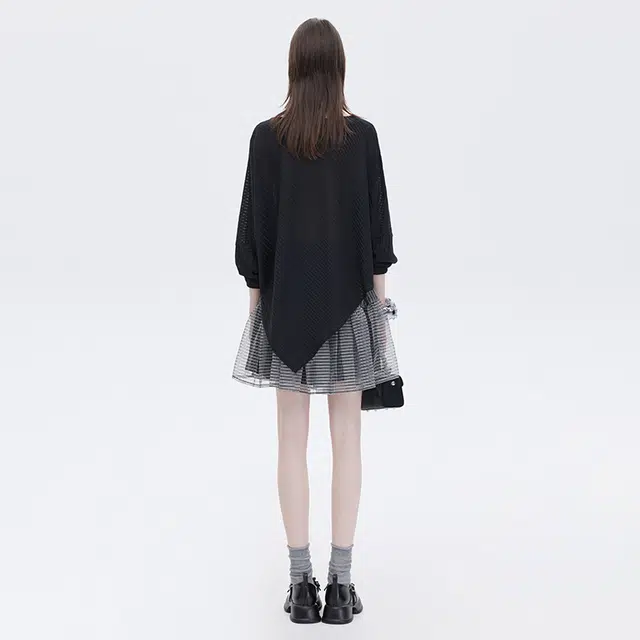 SHUEN T