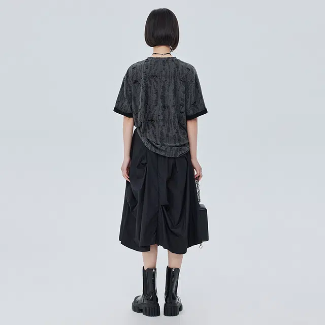 SHUEN T