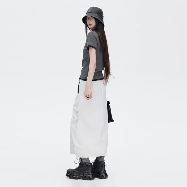 SHUEN T