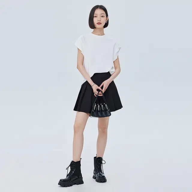 SHUEN T