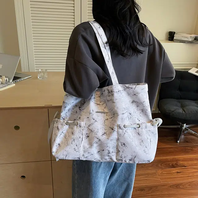 GOBLIN SHARKS 1759 ins Tote