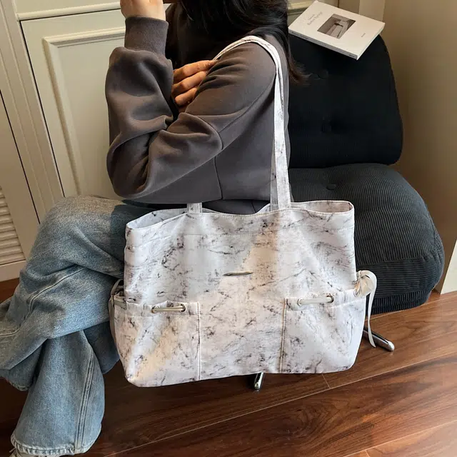 GOBLIN SHARKS 1759 ins Tote