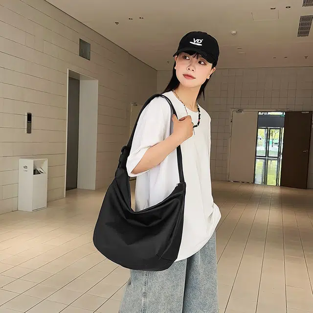 GOBLIN SHARKS 1759 Tote