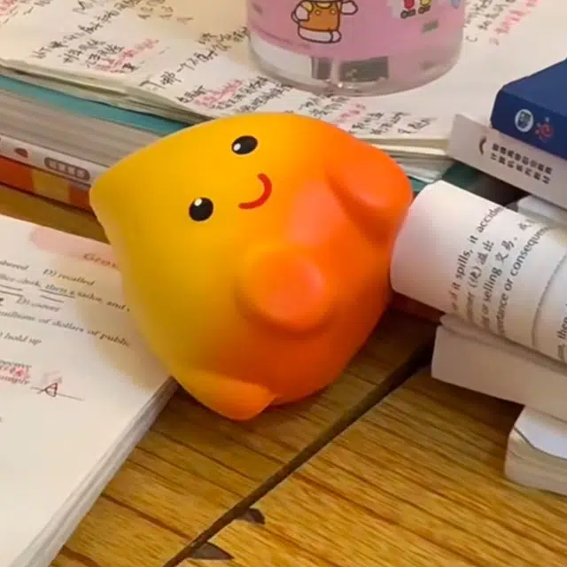 纯兔鼠 小火人精灵玩偶 捏捏乐/按按乐