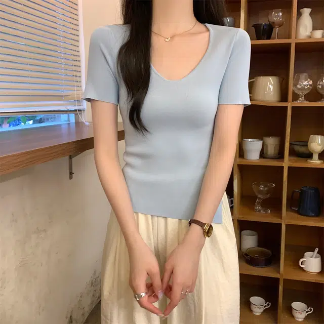 v T