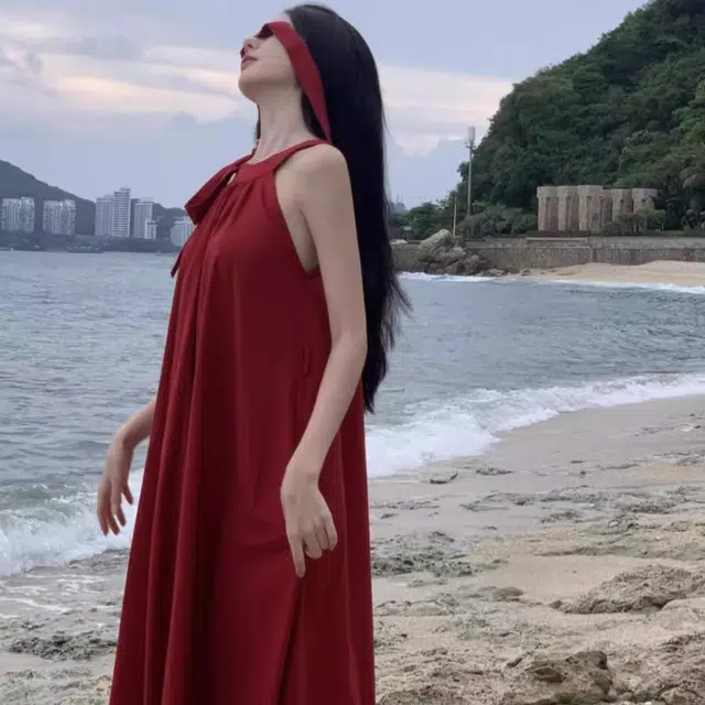 思蓓儿 度假风挂脖海边度假氛围感长裙无袖连衣裙 女款