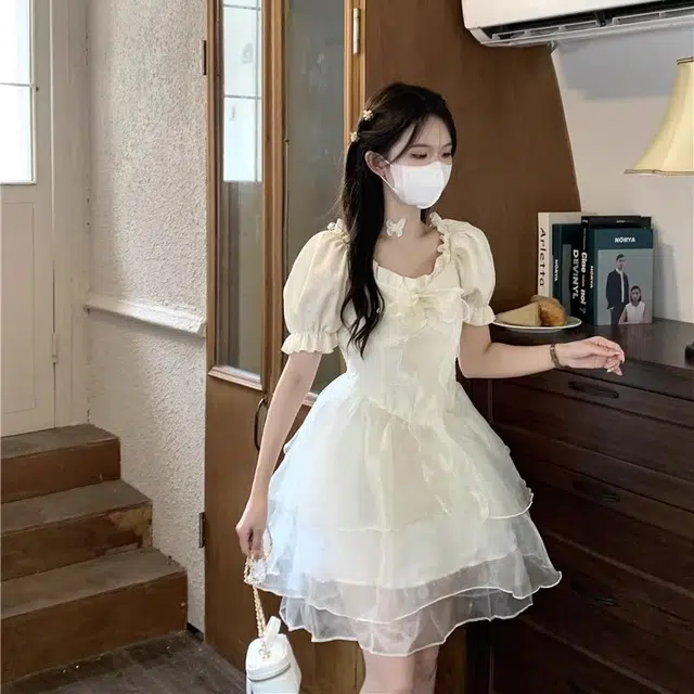 思蓓儿 设计感木耳边方领短袖连衣裙 女款 杏色