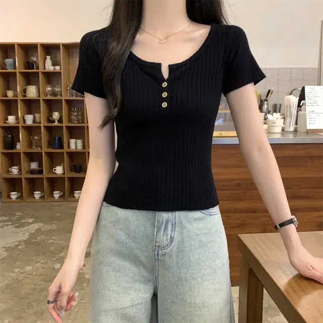 V T