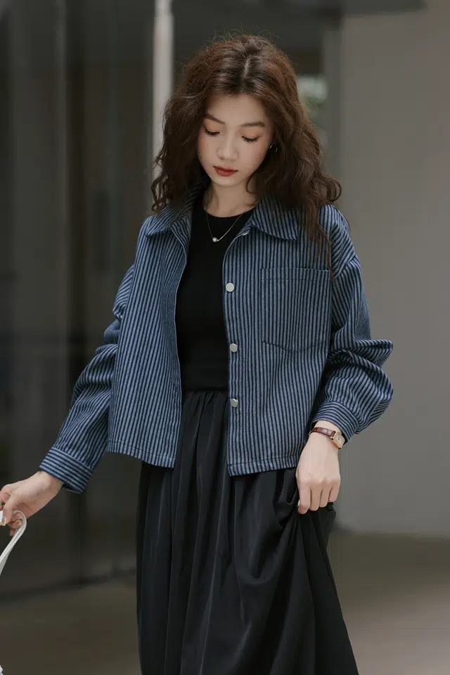 思蓓儿 小个子早秋氛围感韩系通勤翻领条纹单排扣女装牛仔外套 女款