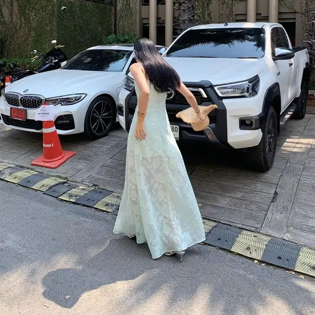 思蓓儿 海边度假温柔风碎花优雅气质长裙女吊带连衣裙 女款