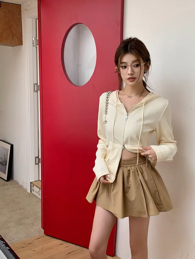 思蓓儿 长袖卫衣百搭休闲小短裙折叠边界蓬蓬裙裙装套装 女款