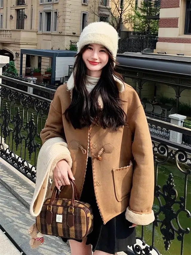 思蓓儿 牛角扣外套女冬小个子皮毛一体短款加厚棉衣皮衣 女款