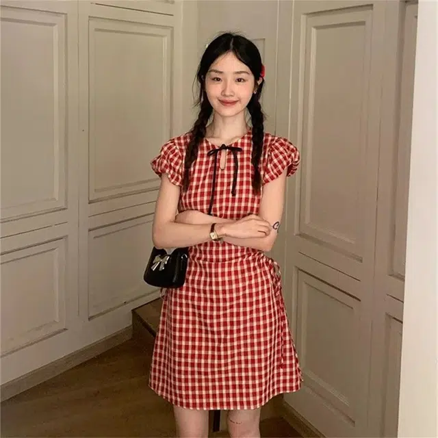 思蓓儿 辣妹格纹修身显瘦短袖连衣裙 女款
