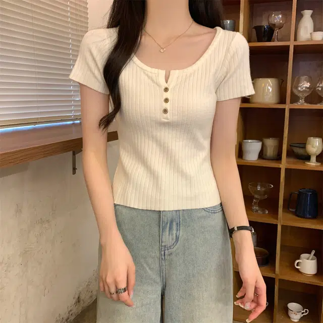 V T