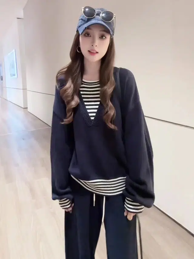 思蓓儿 慵懒风假两件拼接条纹撞色秋冬气质宽松针织衫  女款