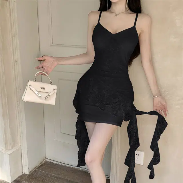 思蓓儿 时尚名媛蕾丝飘带收腰显瘦吊带连衣裙 女款