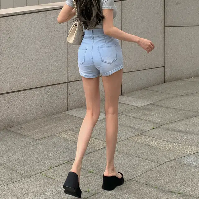 思蓓儿 丰胯高腰休闲显瘦热裤修身牛仔短裤 女款