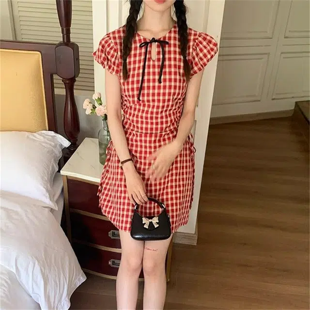 思蓓儿 辣妹格纹修身显瘦短袖连衣裙 女款