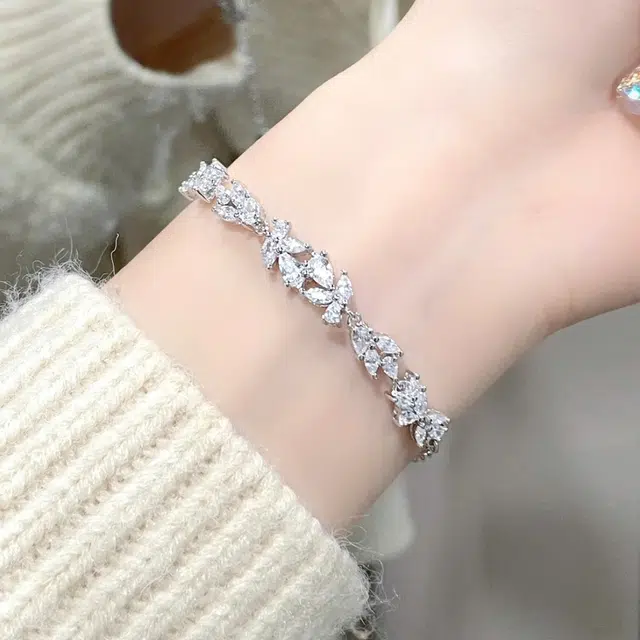 【999足银纯银 满钻爆闪】 福韵金 六桂福 紫藤花轻奢浪漫小众设计在逃公主高级甜美温柔精致气质百搭日常通勤百搭#好运 银 手链 女款