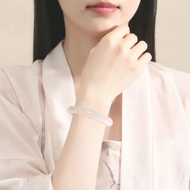 【赠999金钞】六桂福 特级经典白月光 新中式国潮古色古香 旗袍汉服贵妃镯宫廷风国风轻奢古典感 福韵金 好运 玉髓 手镯 女款