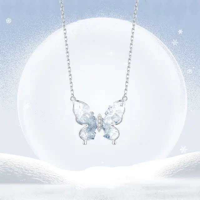 【999足银纯银 冰屿蝴蝶/浪漫卡片】 福韵金 接住财运的蝴蝶好运福蝶渐变蓝轻奢精致灵动浪漫闪耀简约百搭 白水晶 项链 女款