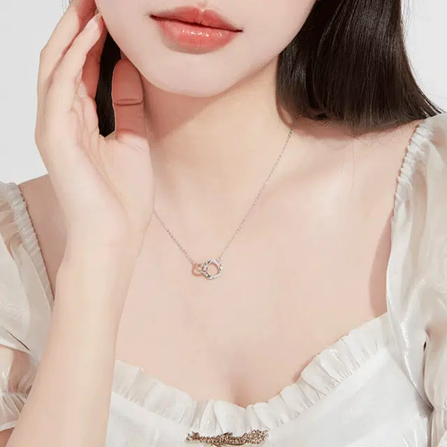 【999足银纯银  环环相扣】 福韵金 六桂福珠宝 莫比乌斯轻奢浪漫精致闪耀经典百搭小众设计时尚简约锁骨链 银 项链 女款