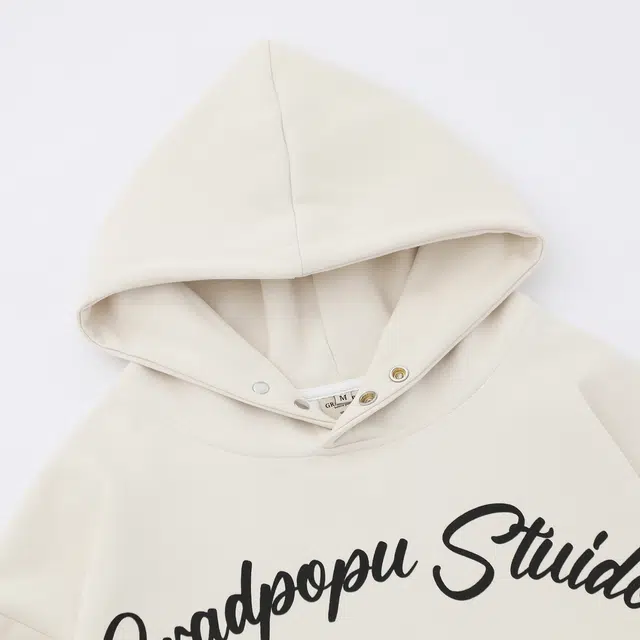 Ant Studio chicoversize