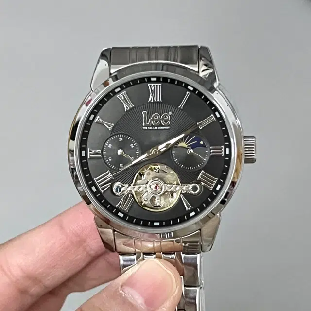 Lee