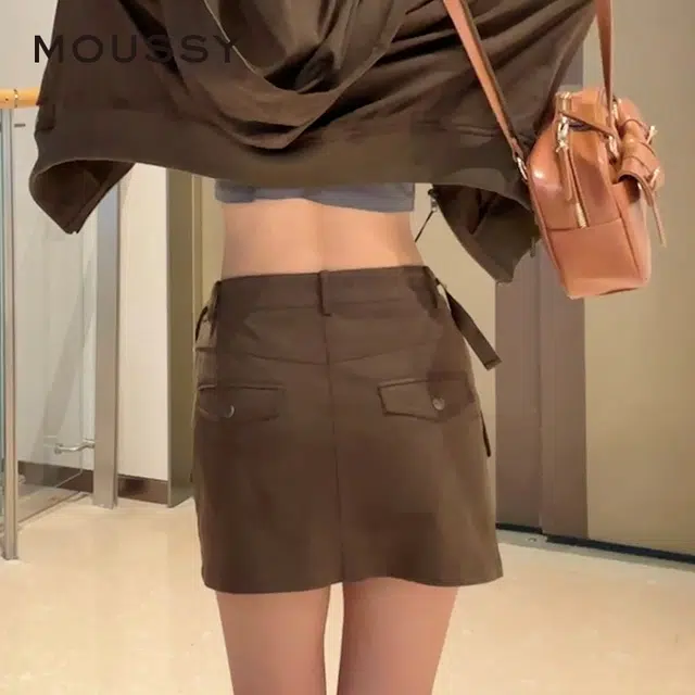 MOUSSY A