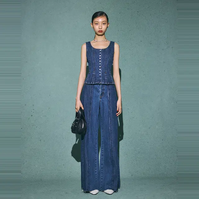 MOUSSY