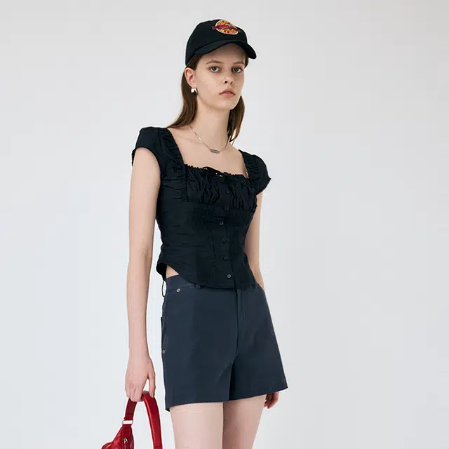 MOUSSY